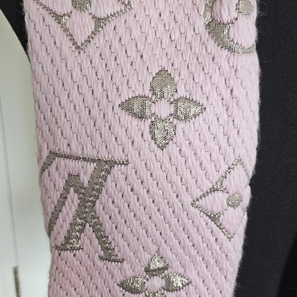Louis Vuitton Ballet Pink Logomania Scarf Wool & Silk Metallic Thread - Picture 6 of 11